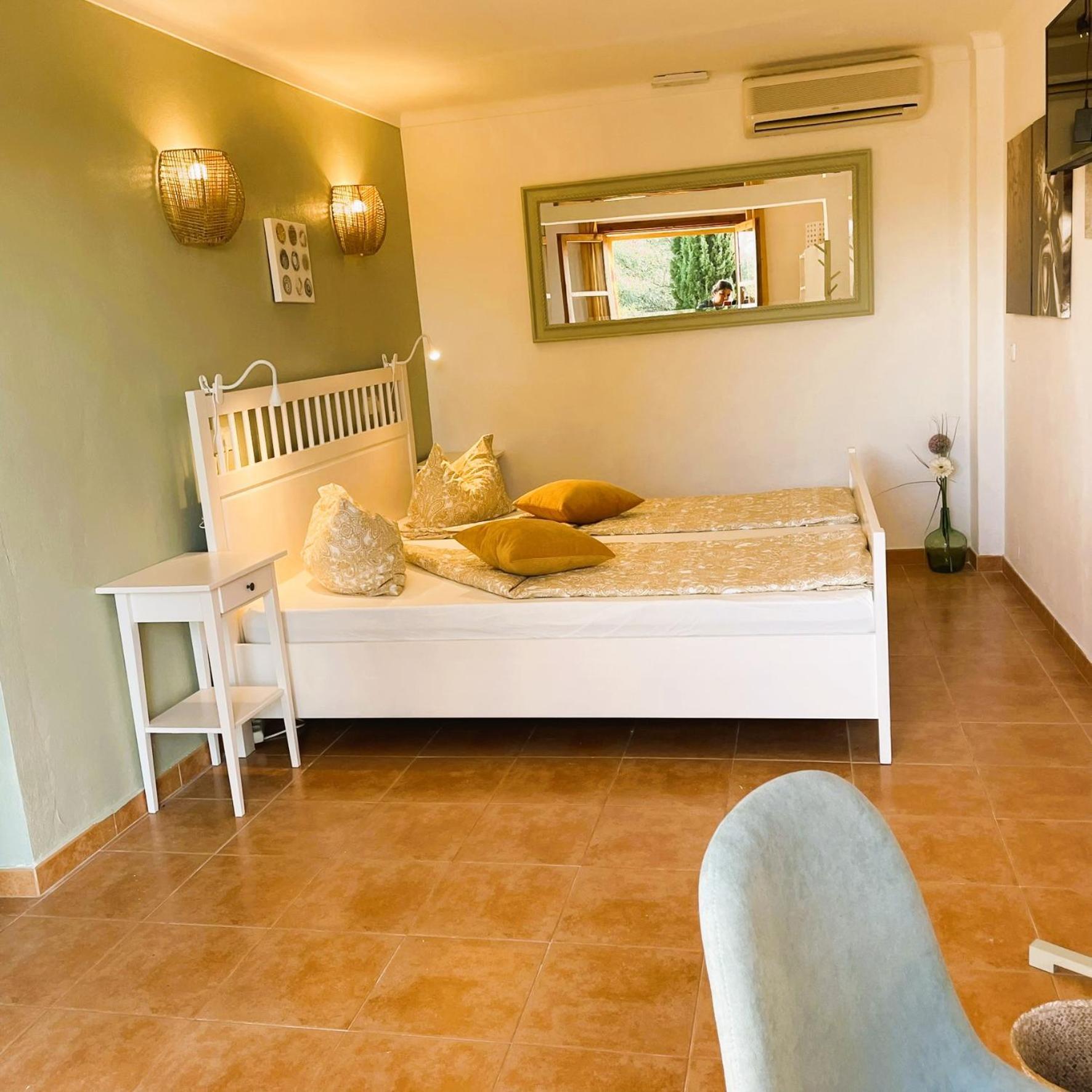 Agroturismo S Hort De Can Carrio Ag226 Ses Salines  Exteriér fotografie